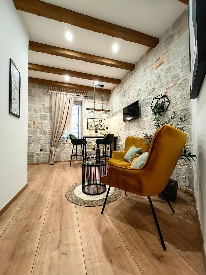 Apartments Lana Spalato 0*, Split